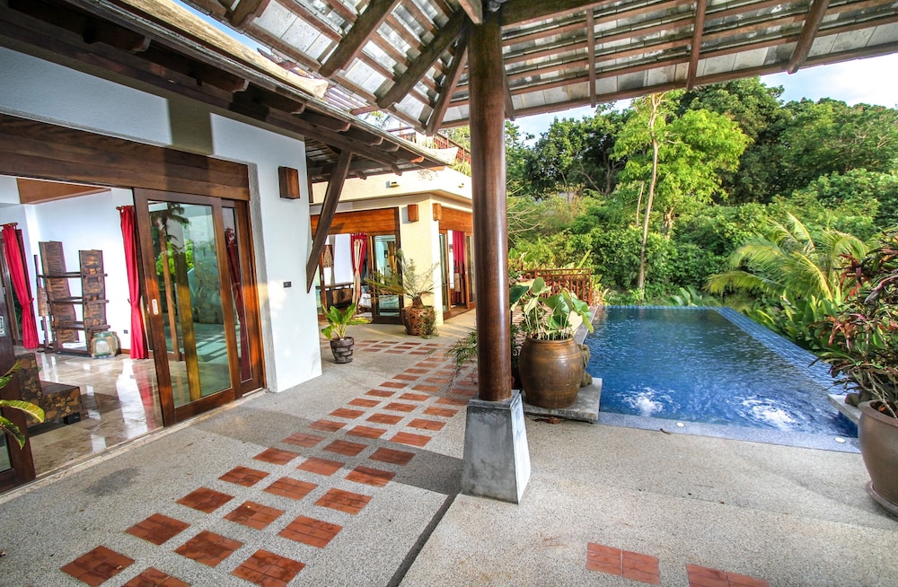 Thai Island Dream Estate 9/70