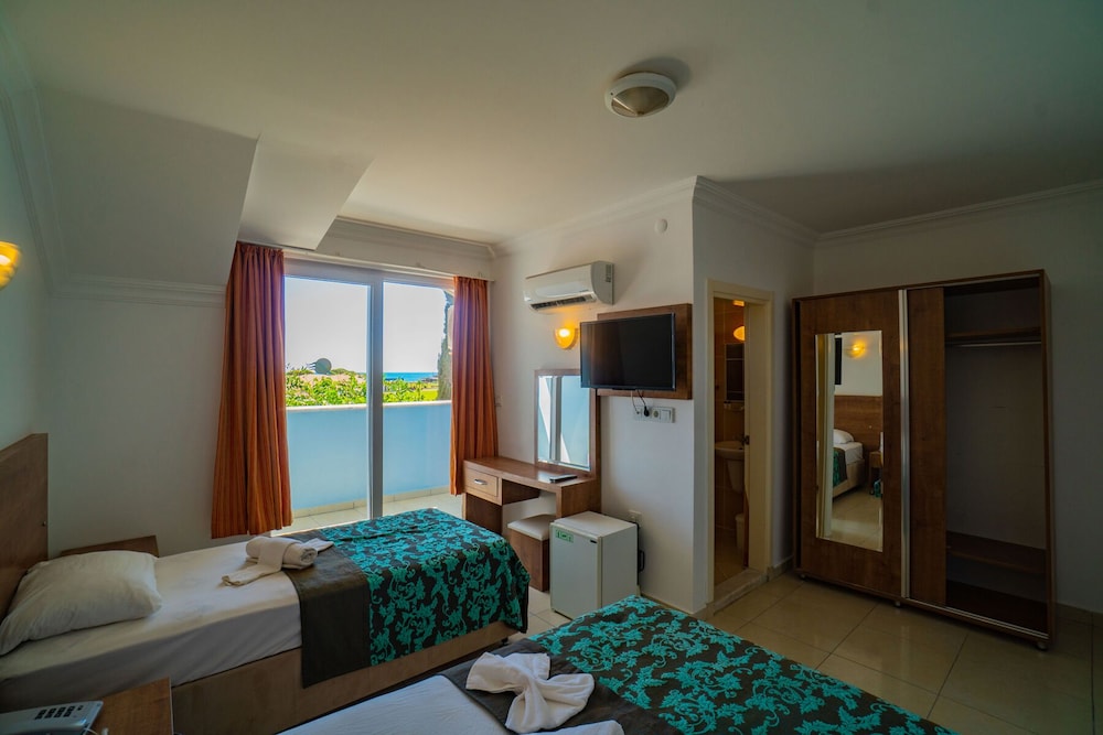 Prenses Sealine Beach Hotel 15/50