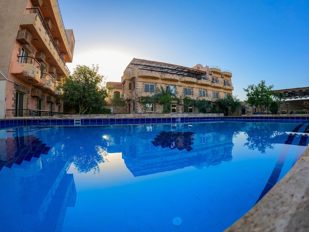 Memnon Hotel Luxor 7/50