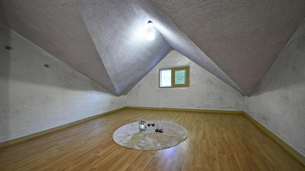 Tongyeong Makai O Pension 24/50