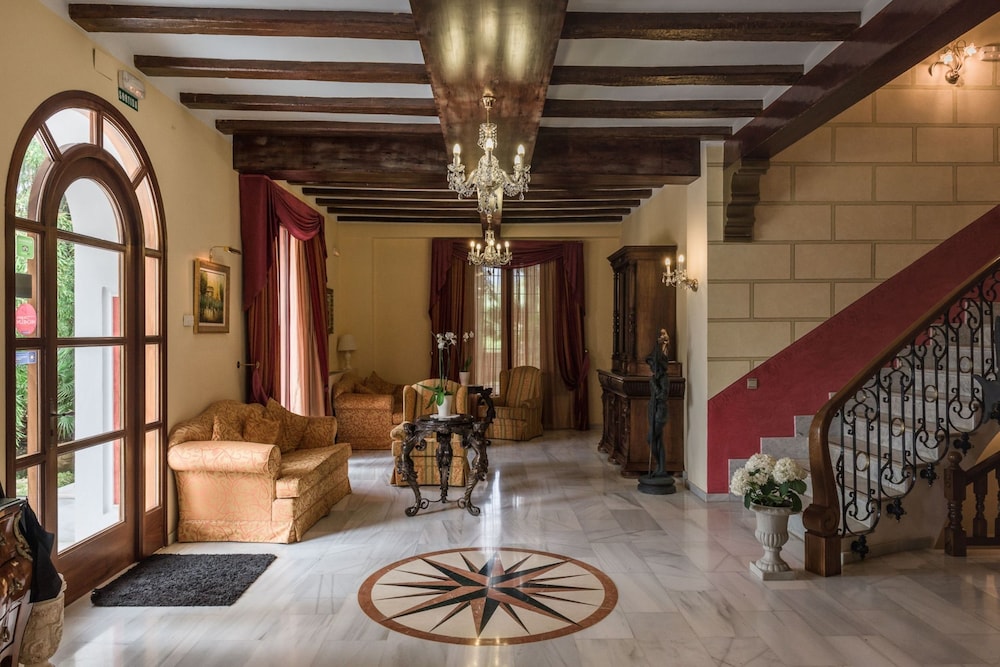 Villa Retiro Resort 12/48