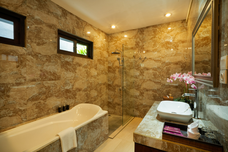 2 Bedrooms, Pool, Villa