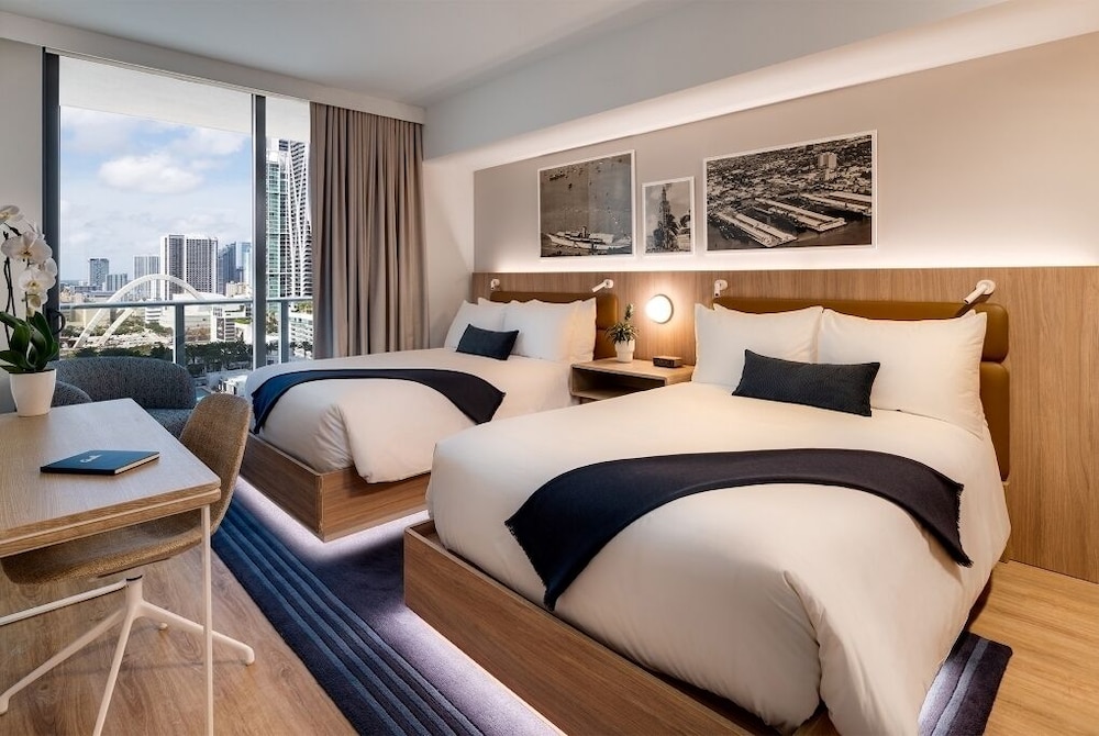 Studio, 2 Double Beds, City View