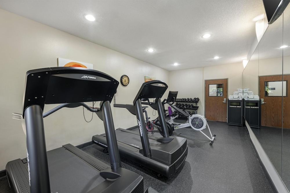 Best Western Plus The Four Corners Inn 40/69
