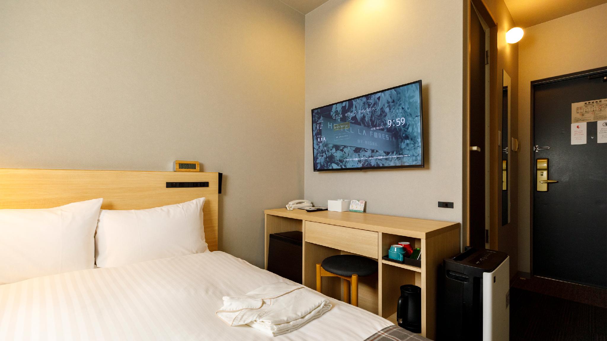 Semi Room, Single, Semi Double Bed