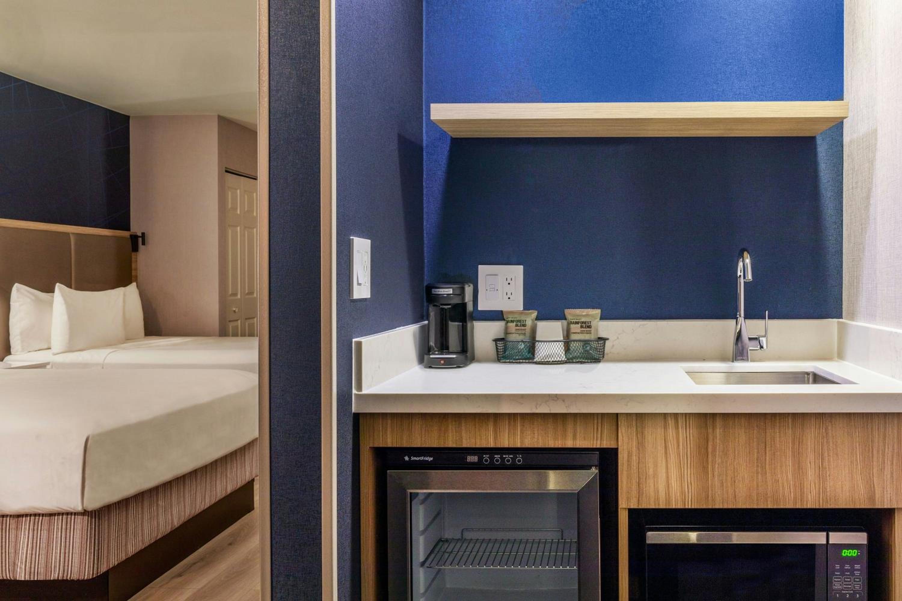 جناح بسريرين مزدوجين مع أريكة لذوي الإعاقة، Springhill Suites Denver North Westminster 8/9