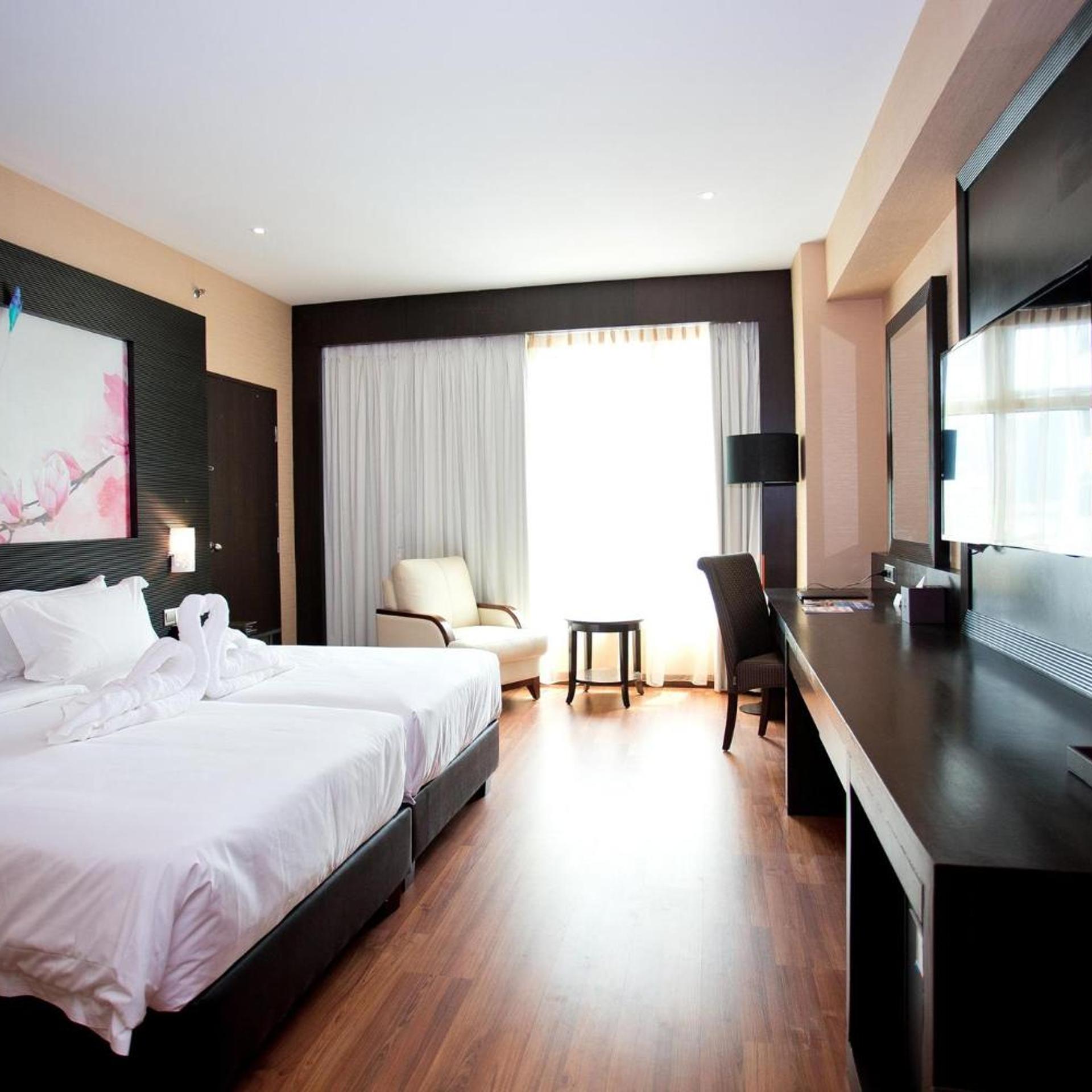 Deluxe, King Bed