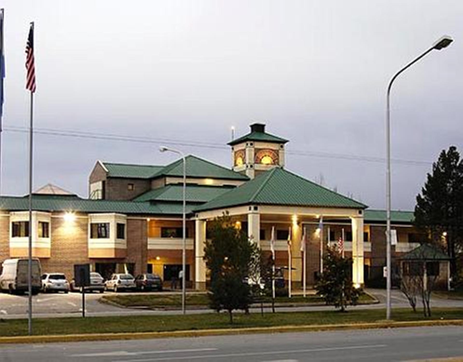 LAND EXPRESS NEUQUEN HOTEL