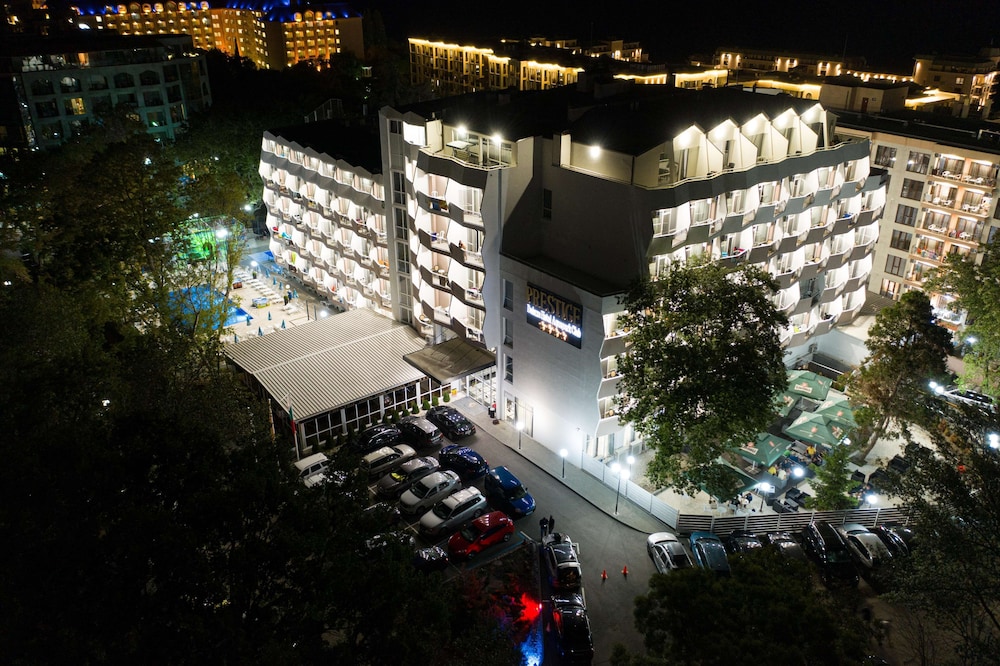 Prestige Deluxe Hotel Aquapark Club in GOLDEN SANDS