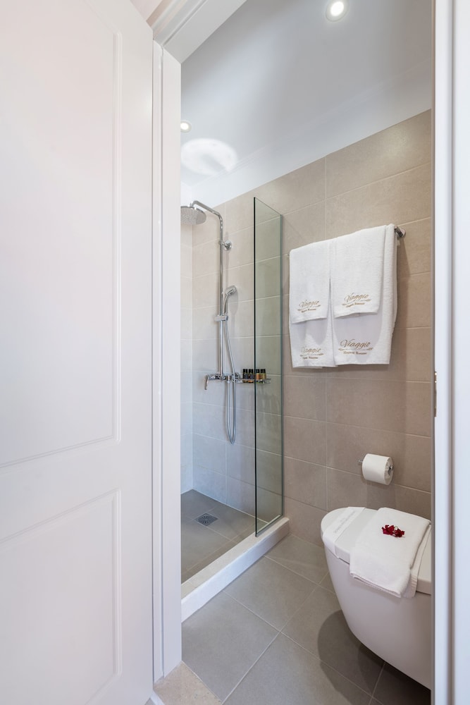 Viaggio Elegant Rooms 47/50