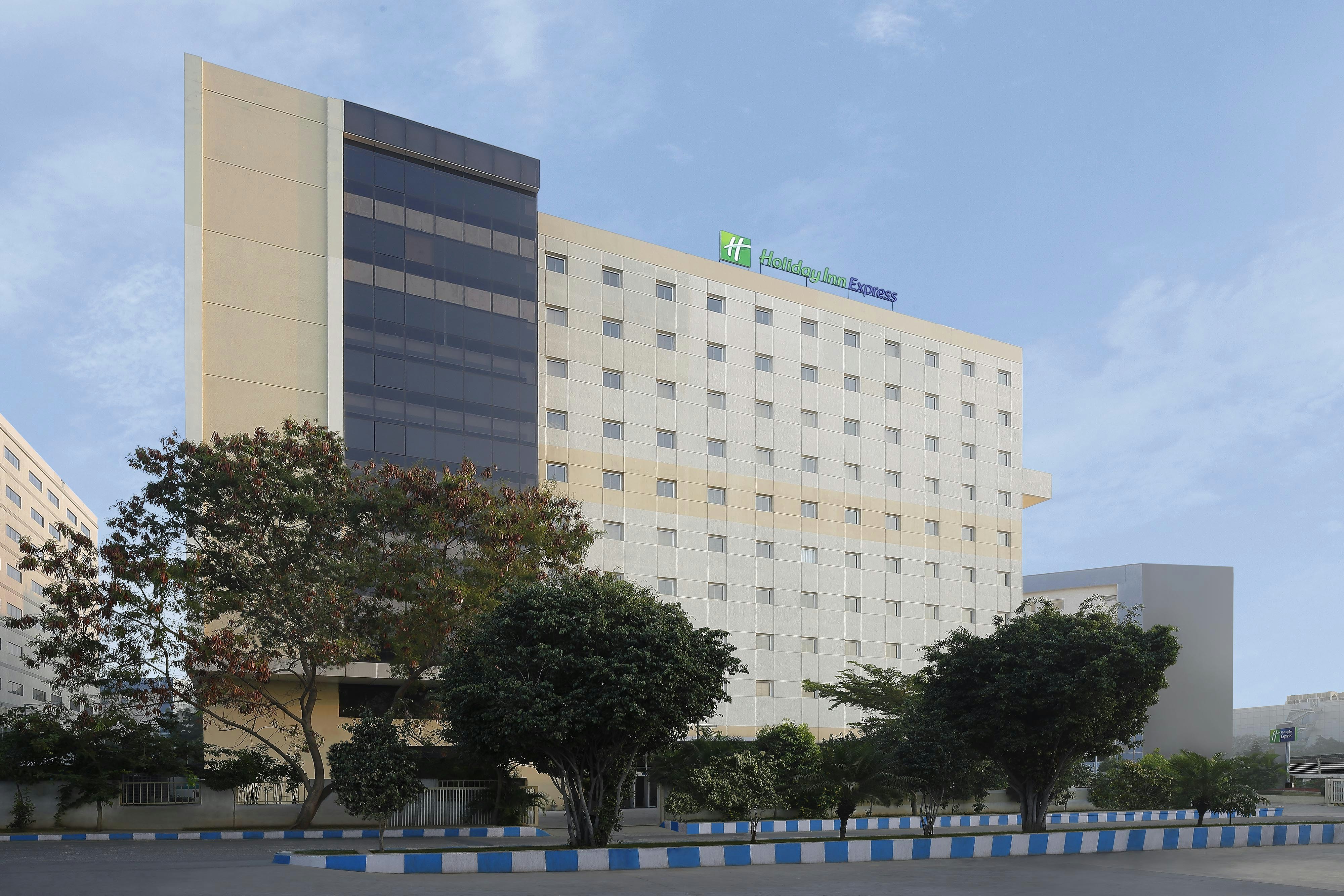 Holiday Inn Express Hyderabad Hitec City 3/76