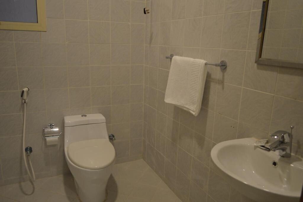 إطلالة الشرفة ٣(Terrace View 3 - Serviced Apartments) 24/25