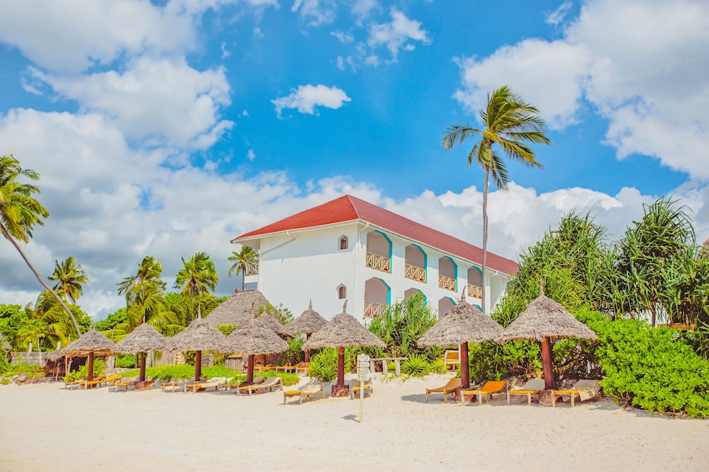 AHG Sun Bay Mlilile Beach Hotel 13/75