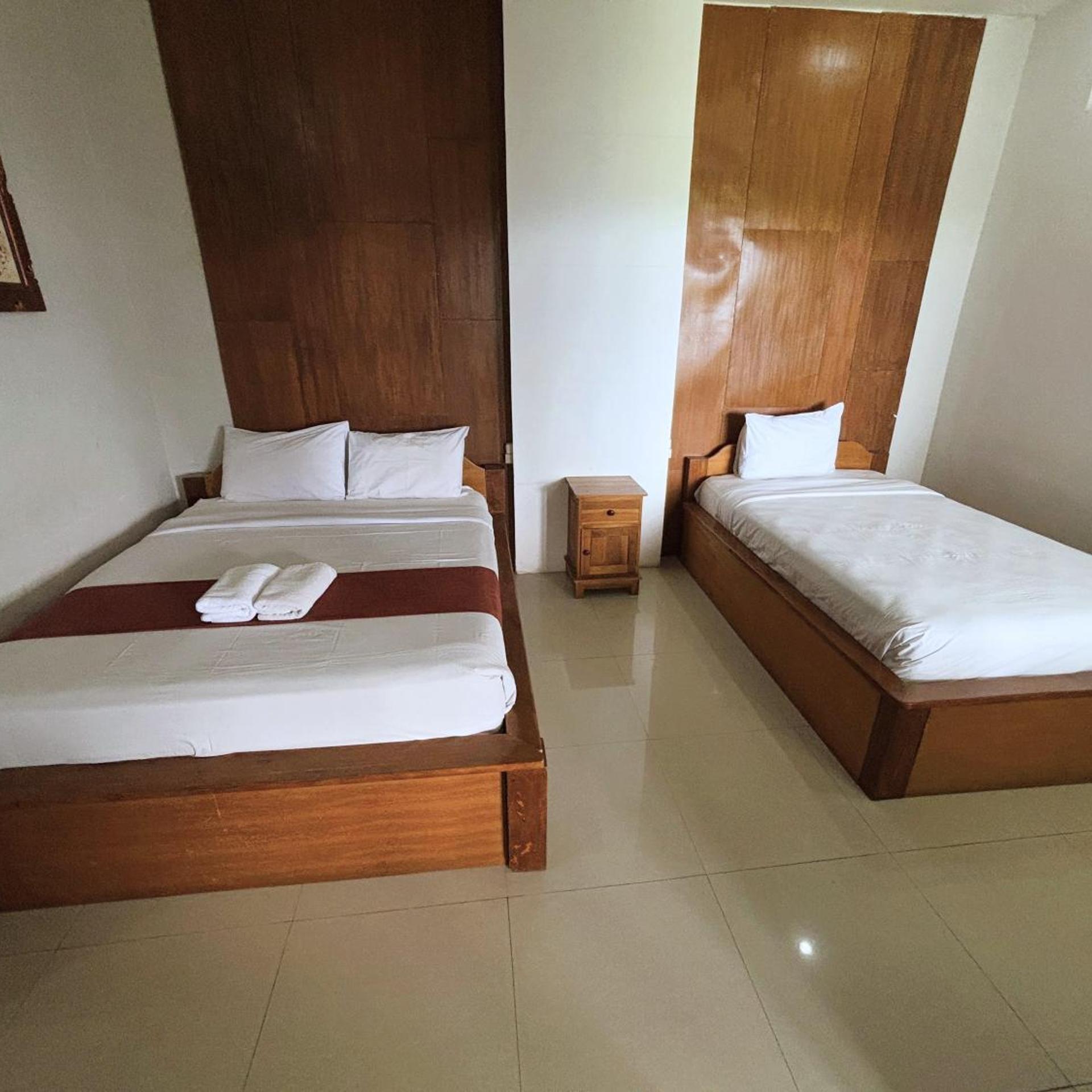 Caldera Hotel & Restaurant 11/50