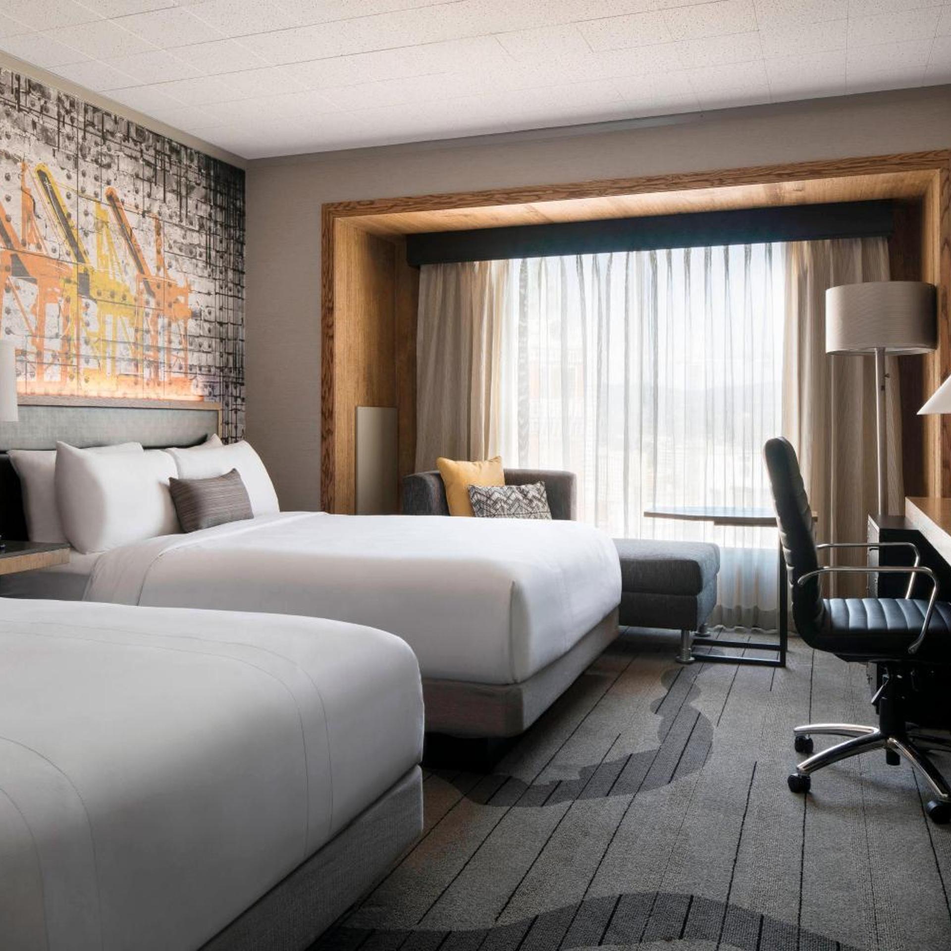 Guest Room, 2 Queen Beds, Bay View, High Floor