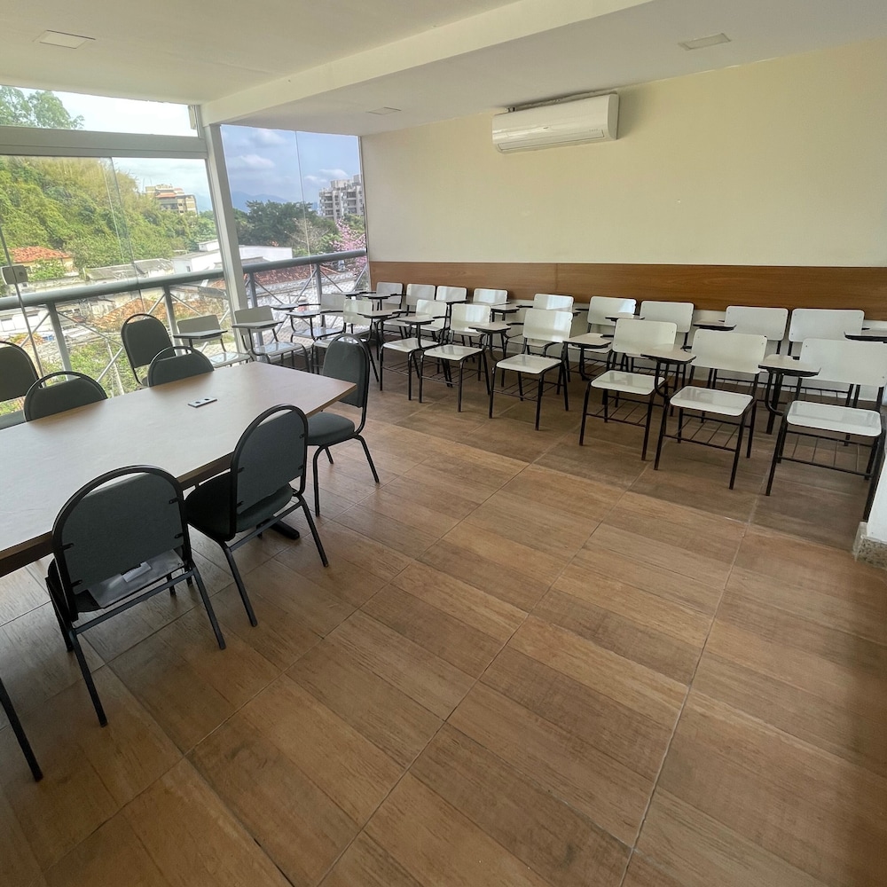 HOTEL CANTAREIRA 52/60