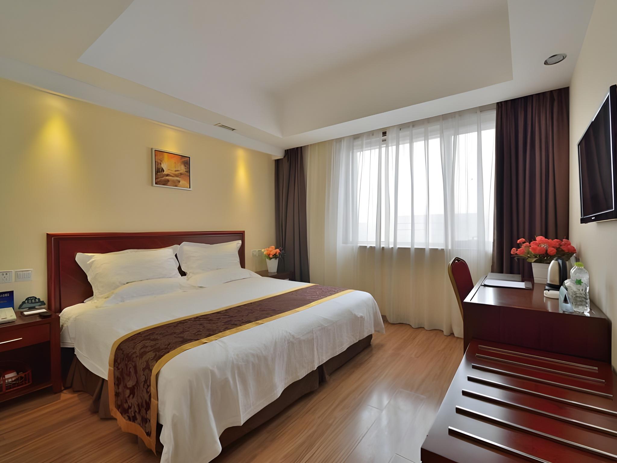 GreenTree Alliance Hotel (Beijing West Railway Station North Square Ruihai Building) 15/27