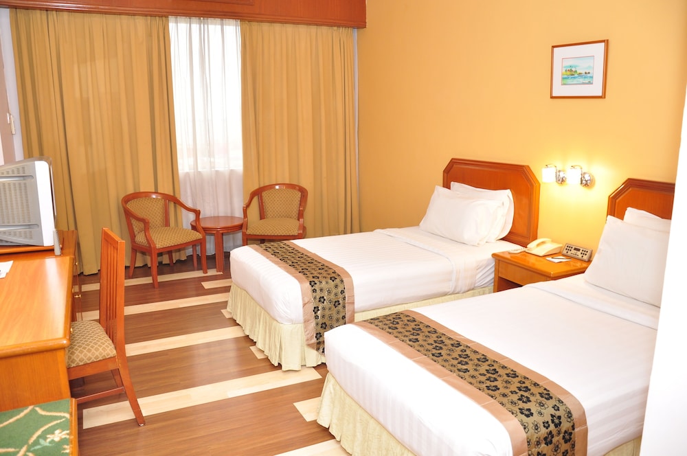 Hotel Sandakan 4/75