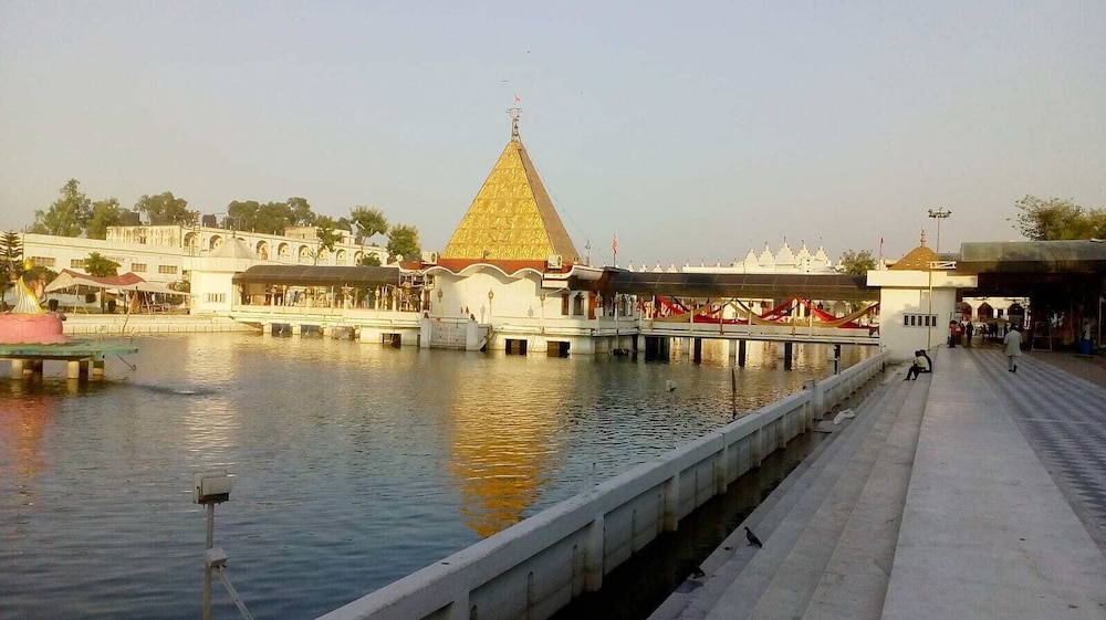 Days Hotel by Wyndham Jalandhar Jyoti Chowk 34/37