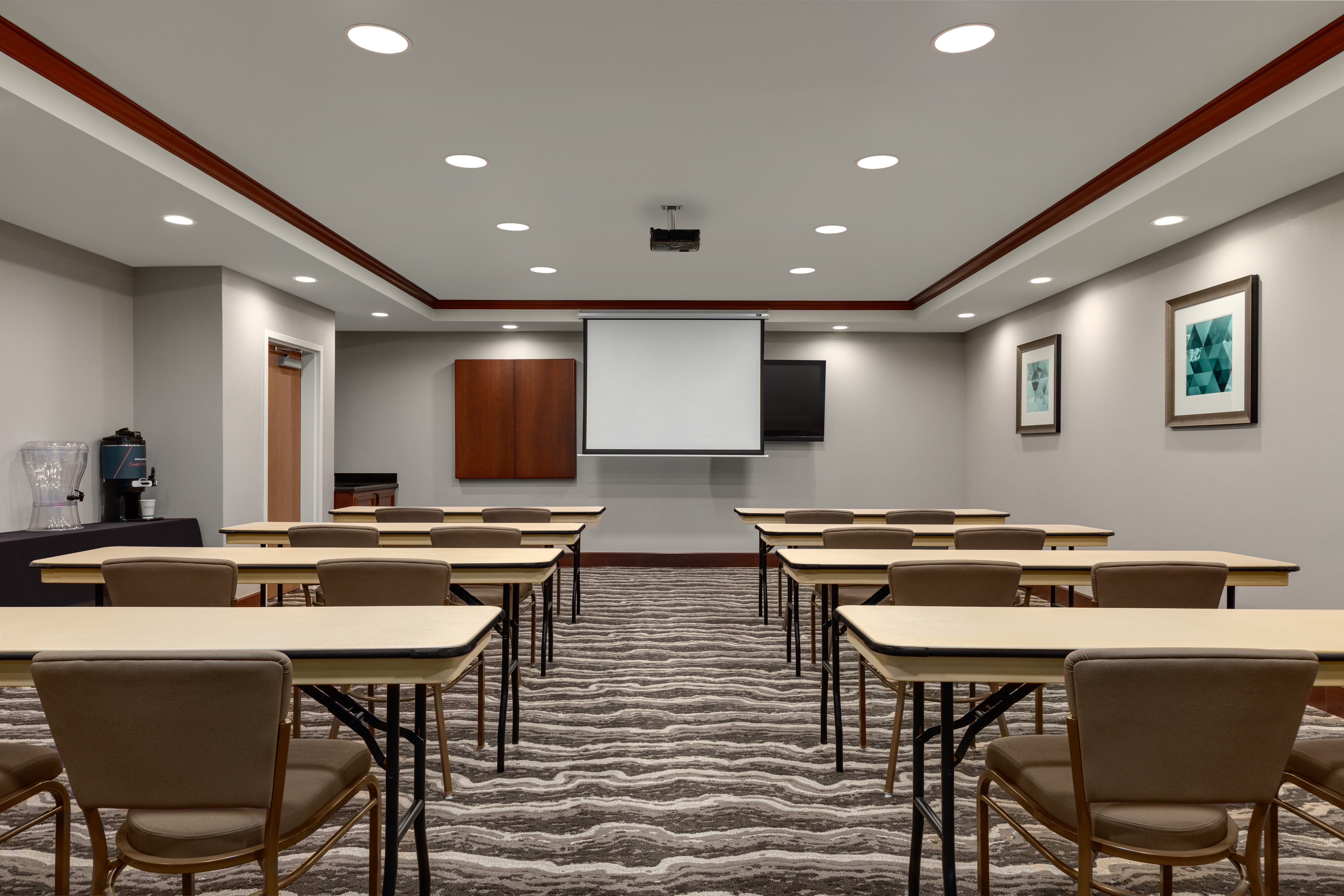 Staybridge Suites Oklahoma City-Quail Springs 65/81