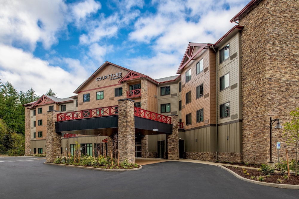 Courtyard by Marriott Olympia 30/32