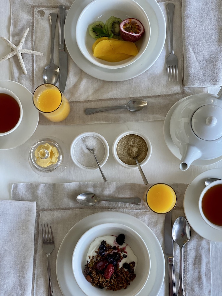 Sea Five Boutique Hotel 51/61