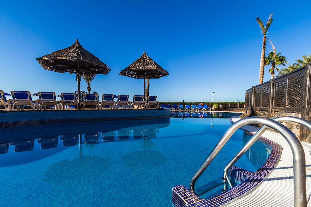 BLUEBAY BEACH CLUB 36/41