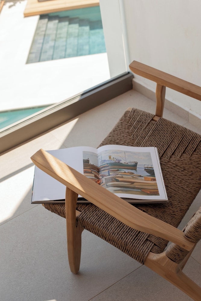 Nuca Mykonos 39/48