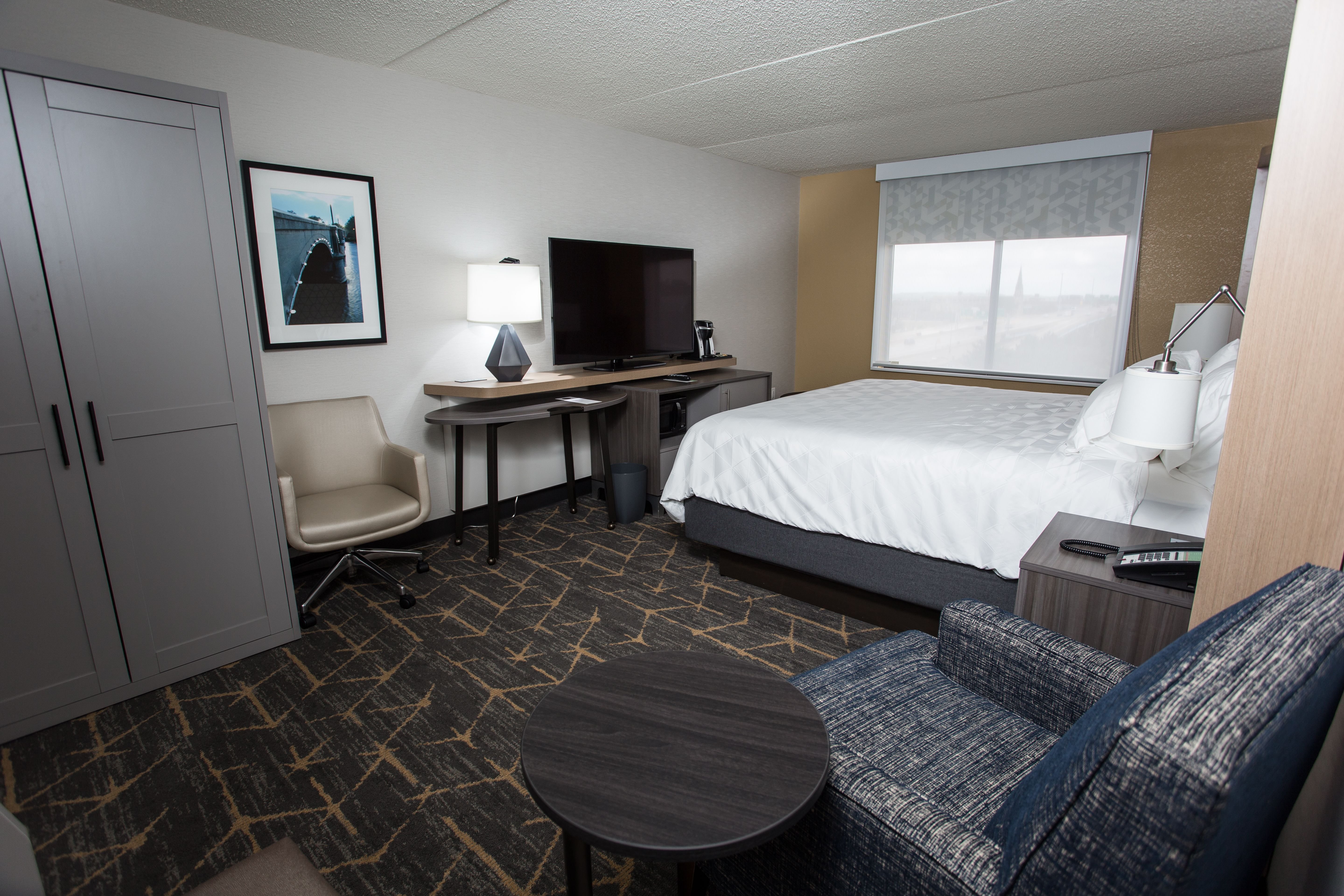 Leisure, King Bed