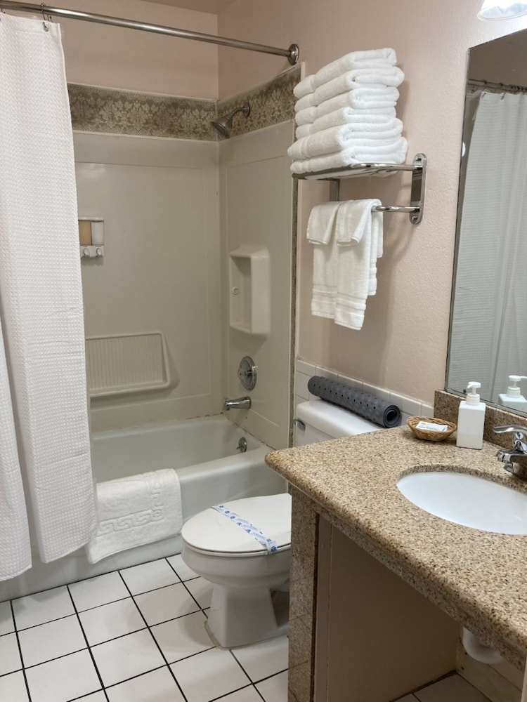 Coast Riders Inn 50/50