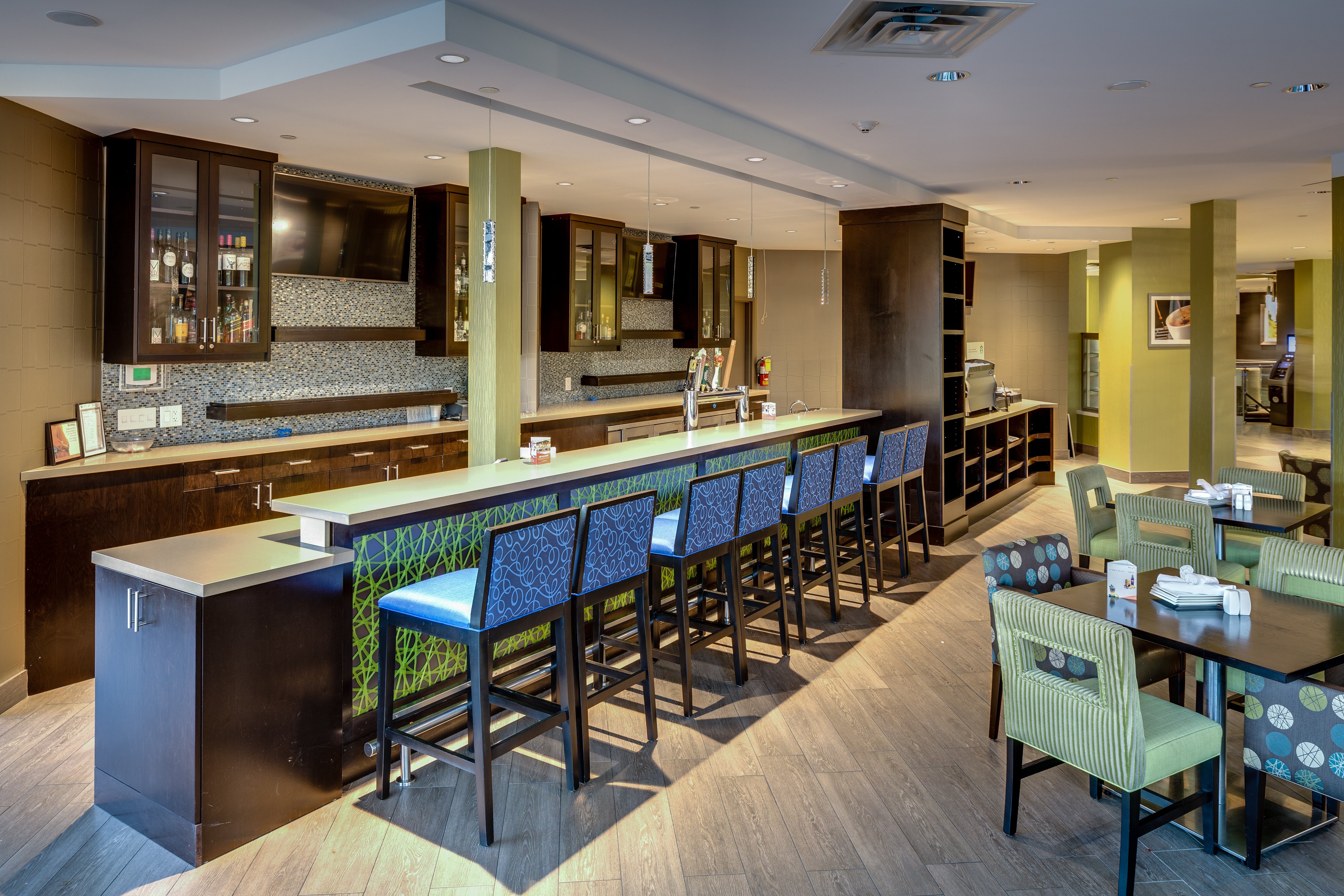 HOLIDAY INN SUDBURY 33/58