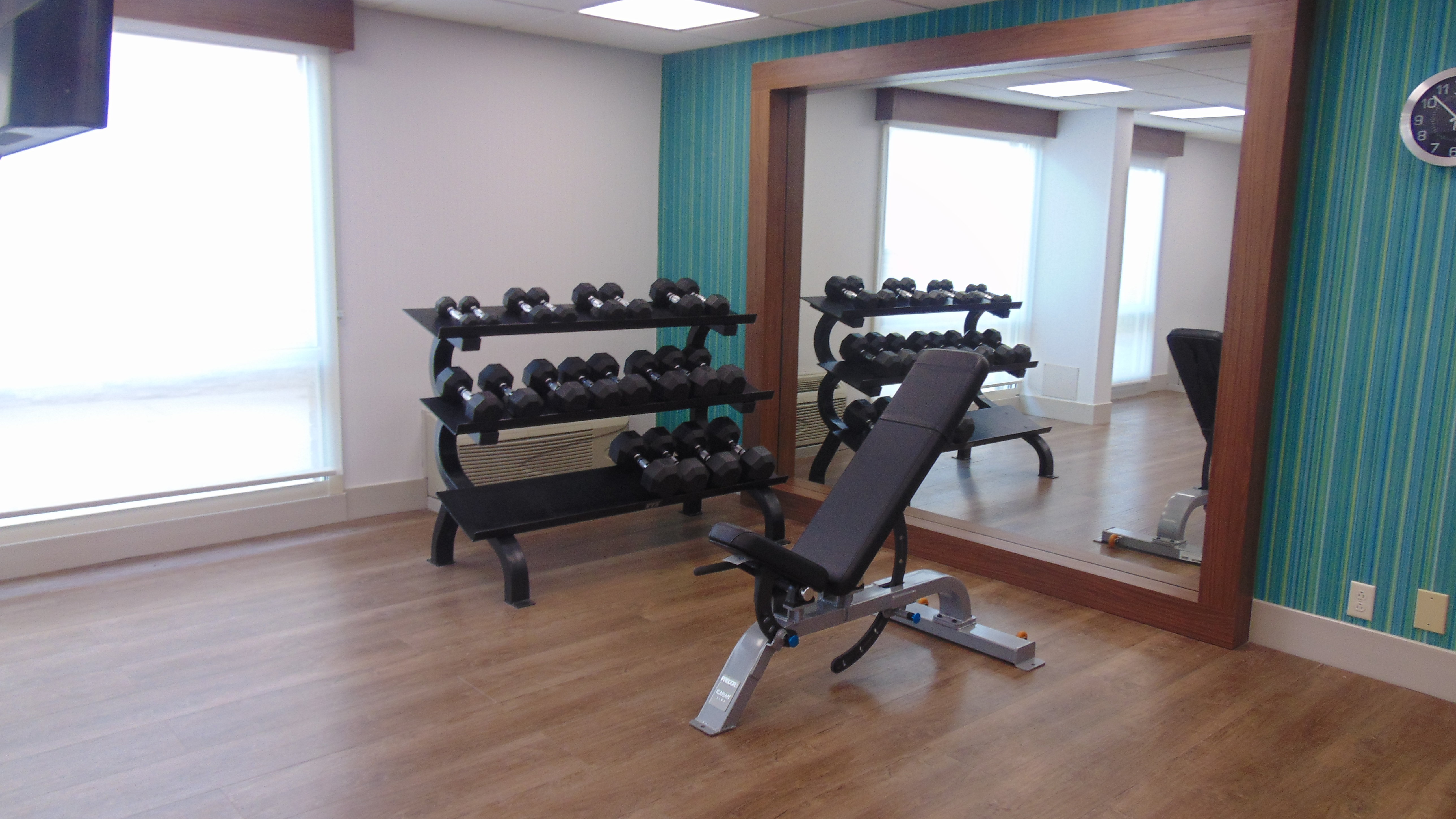 Holiday Inn Express Suites Wapakoneta 41/57