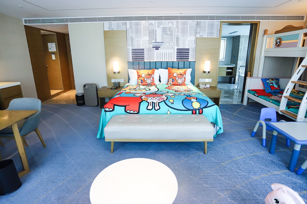 Holiday Inn and Suites LANZHOU CENTER 18/37