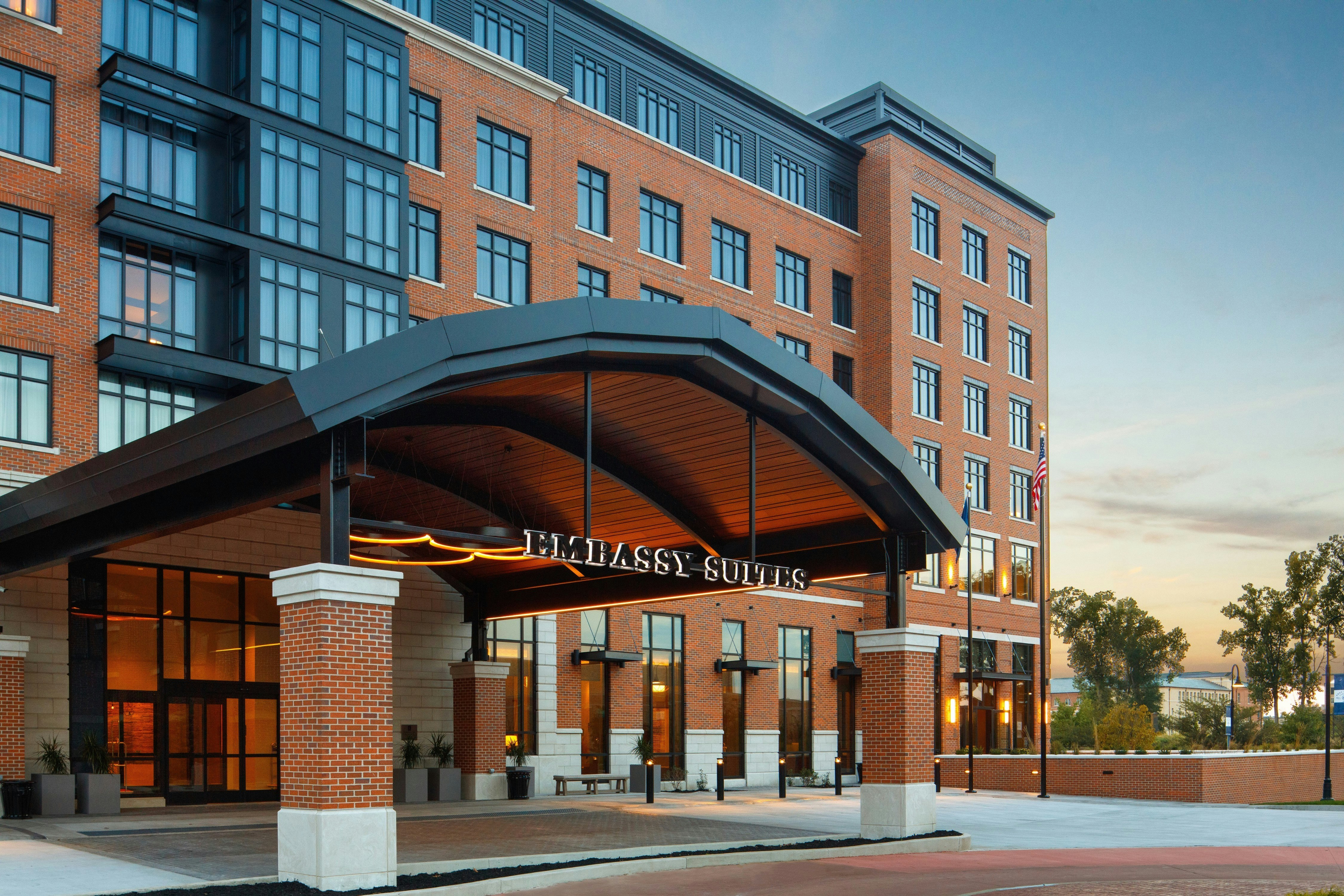 Embassy Suites by Hilton South Bend at Notre Dame 8/63