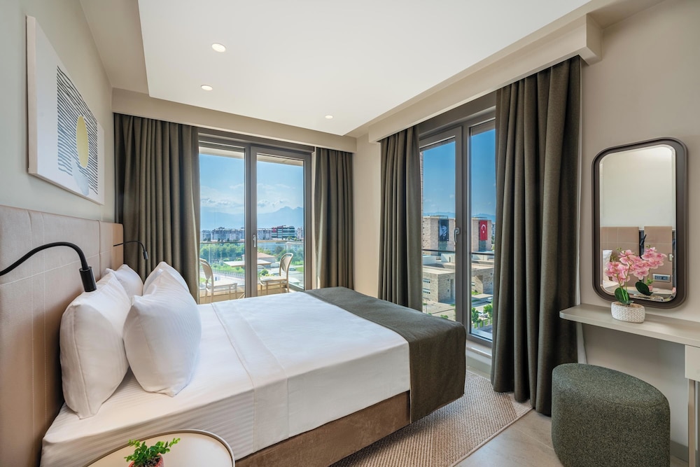 Casamax Suites 15/27