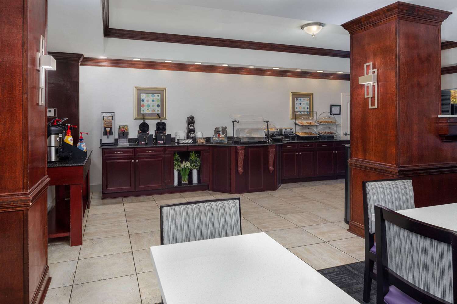 restaurant cafeteria