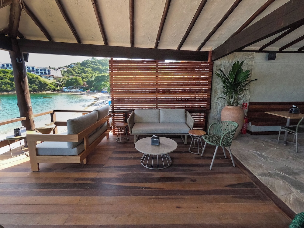 Hotel La Foret 52/80