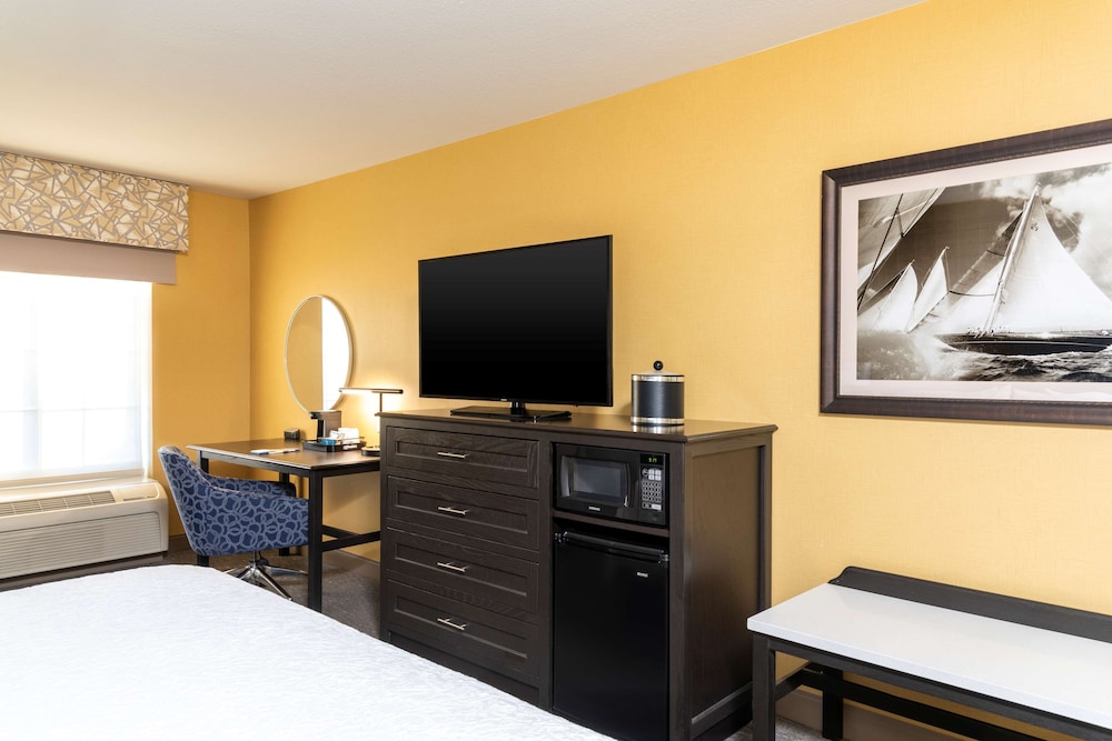 Hampton Inn Holland 52/55