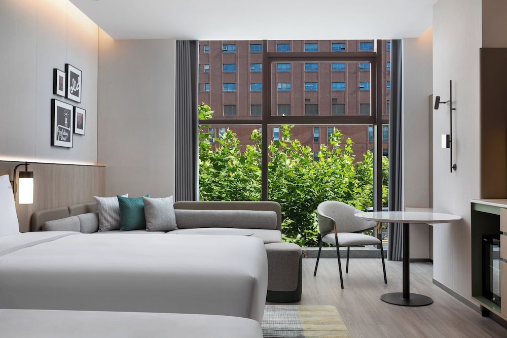 Holiday Inn Hotel & Suites Shanghai Changfeng by IHG 20/50