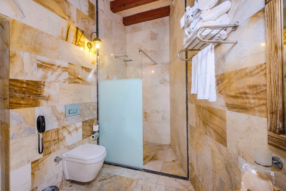 Pegas Cave Suites 48/48