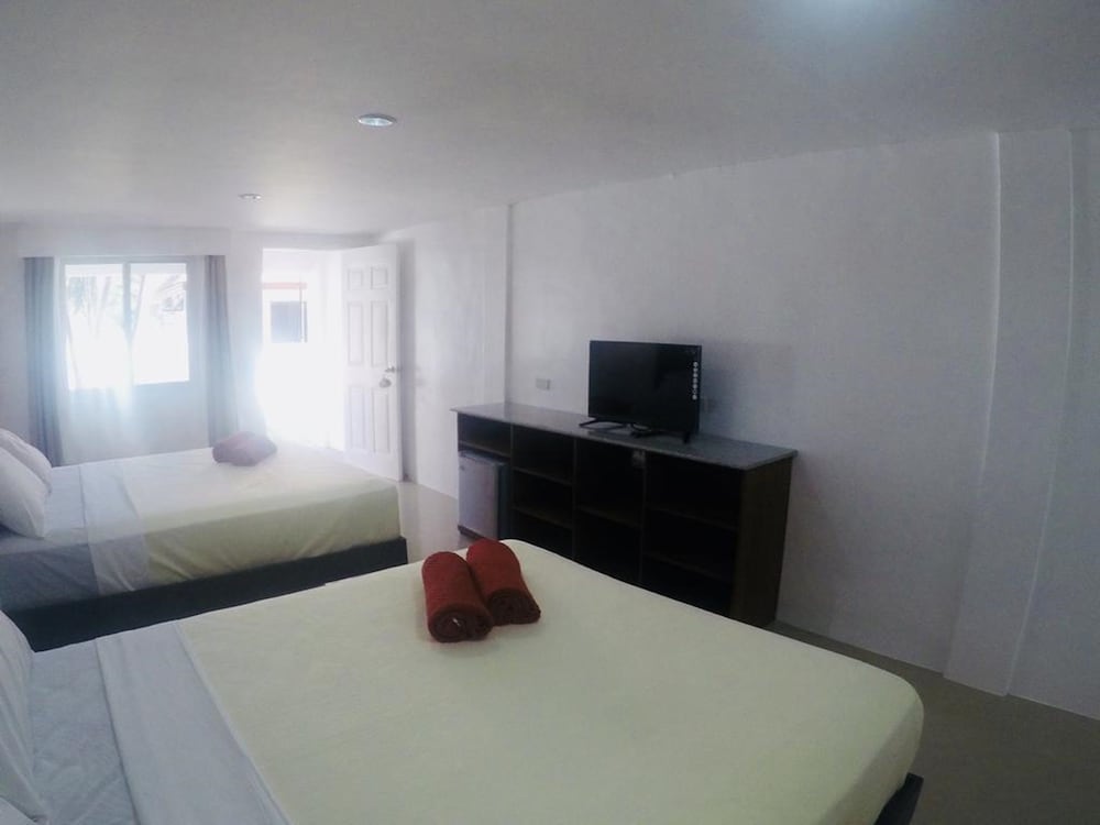 Heartland Hotel Service Rooms And Apartments 21/48