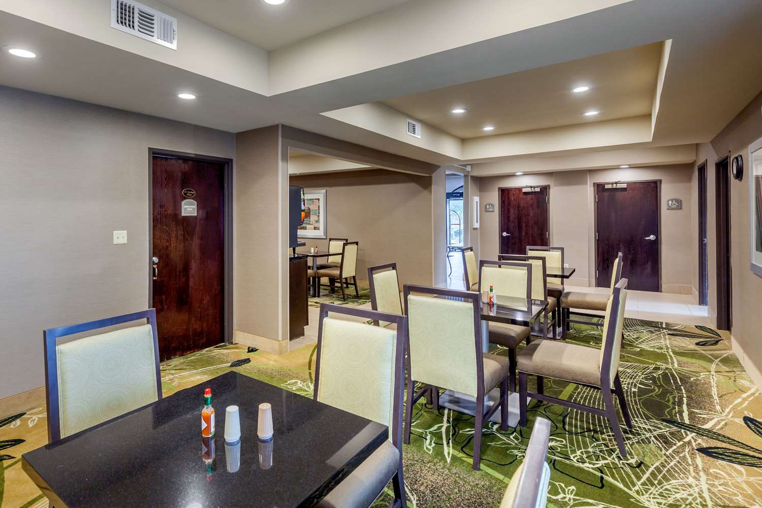 Quality Inn Suites Durant 19/28