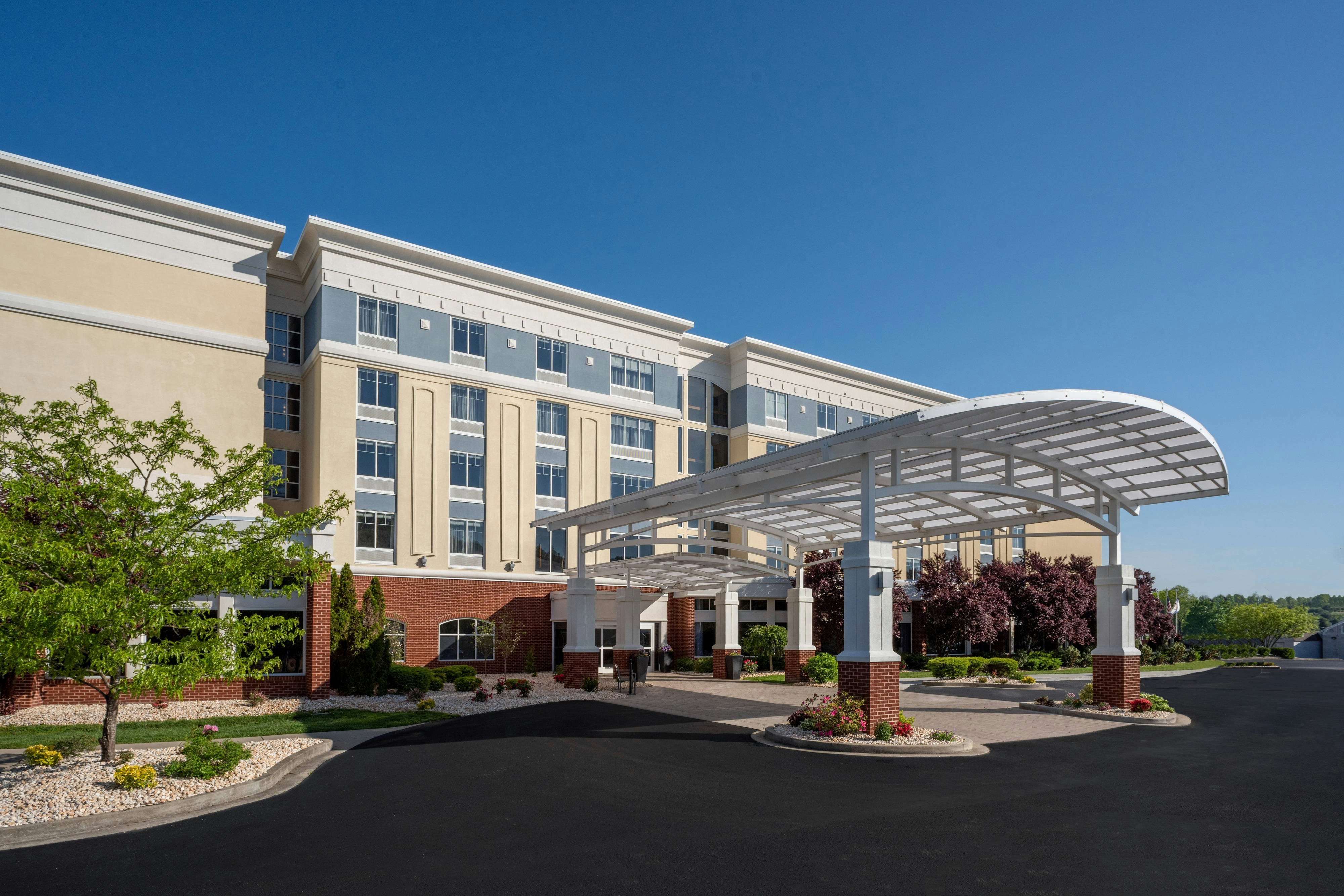 Delta Hotels By Marriott Huntington Mall in BARBOURSVILLE - WV