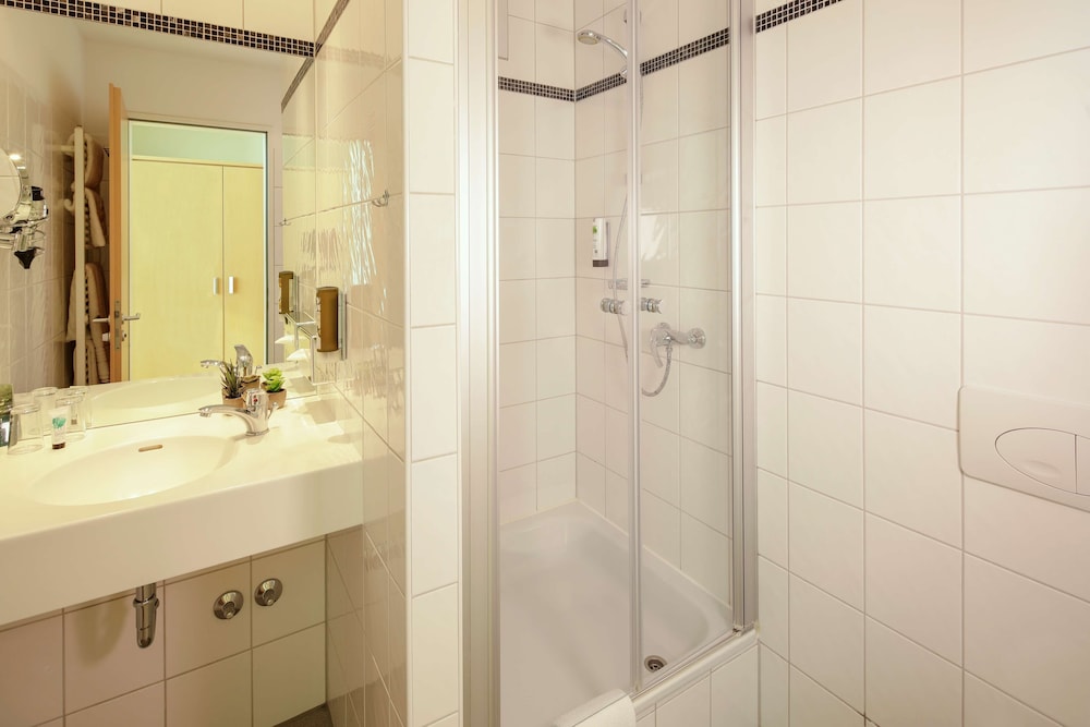 Airporthotel Berlin Adlershof 34/75