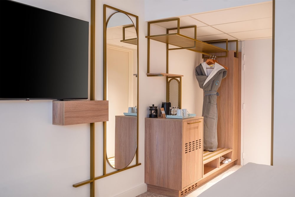 Hyatt Centric Reims 8/69