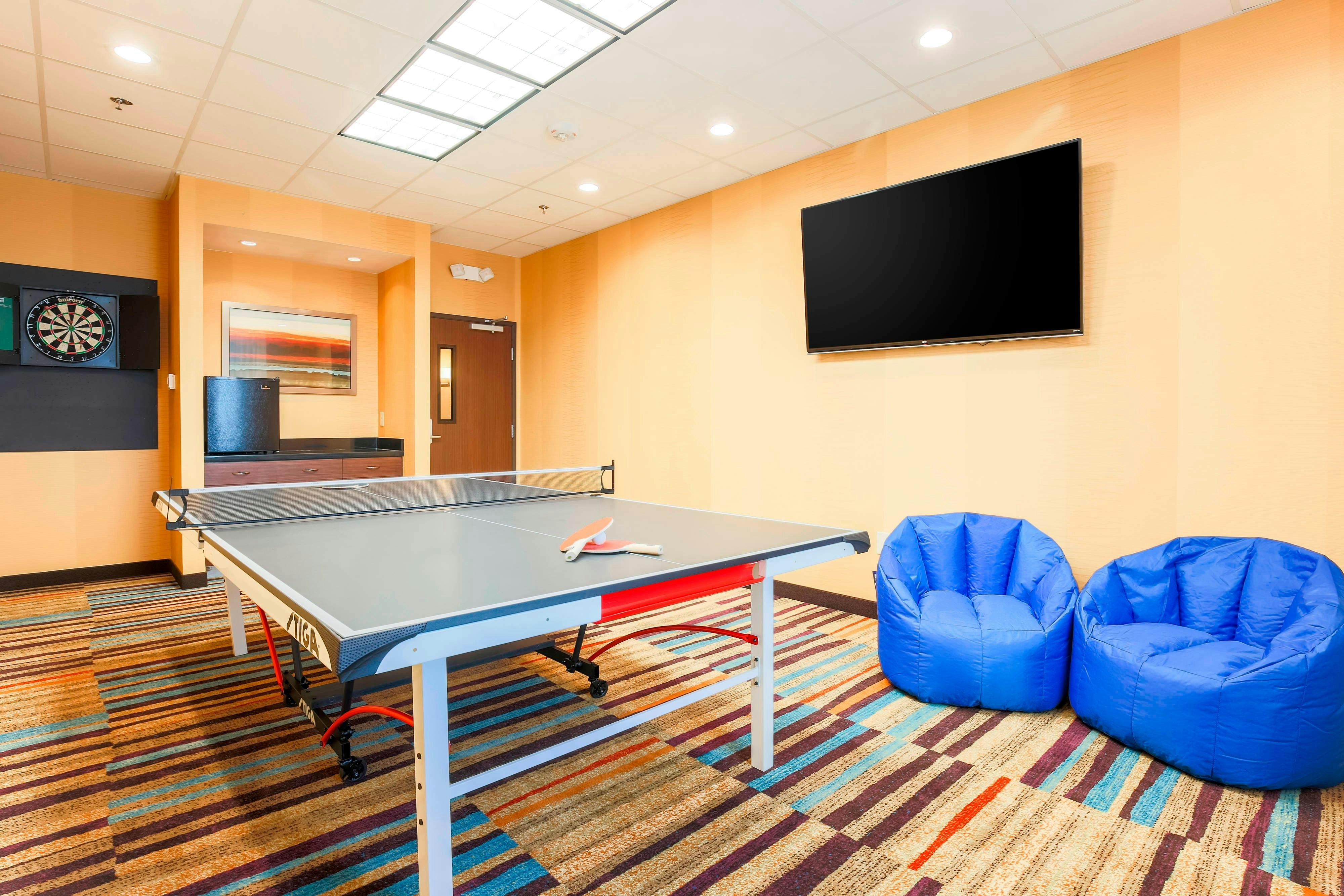 Fairfield Inn Suites Pleasanton 28/32