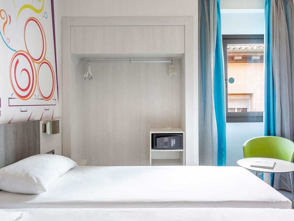 Ibis Styles Madrid Prado 19/50