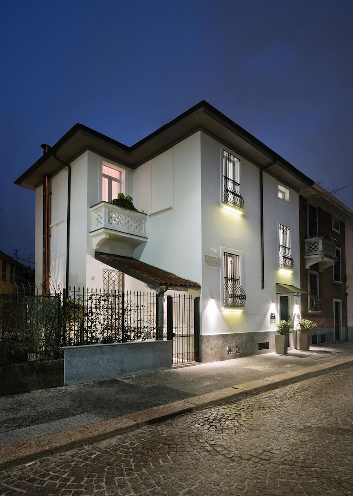 Conti Guest House 2/44