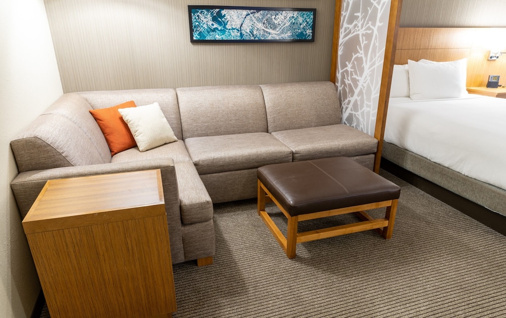 Hyatt Place West Des Moines/Jordan Creek 51/77
