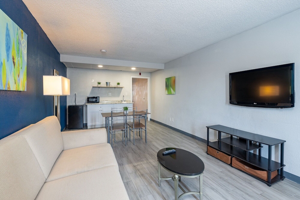 Motel6 Altamonte Springs, FL 34/50
